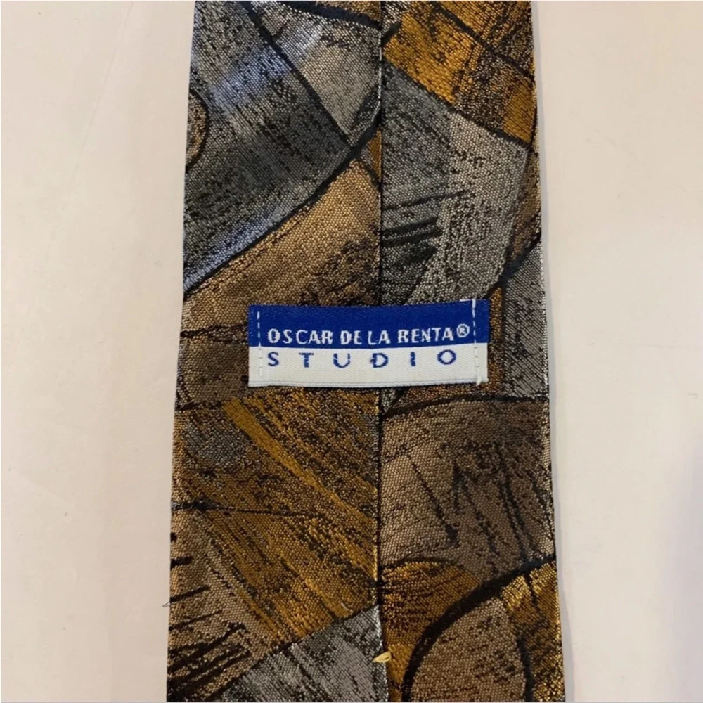 Vintage Oscar de la Renta Studio Tie